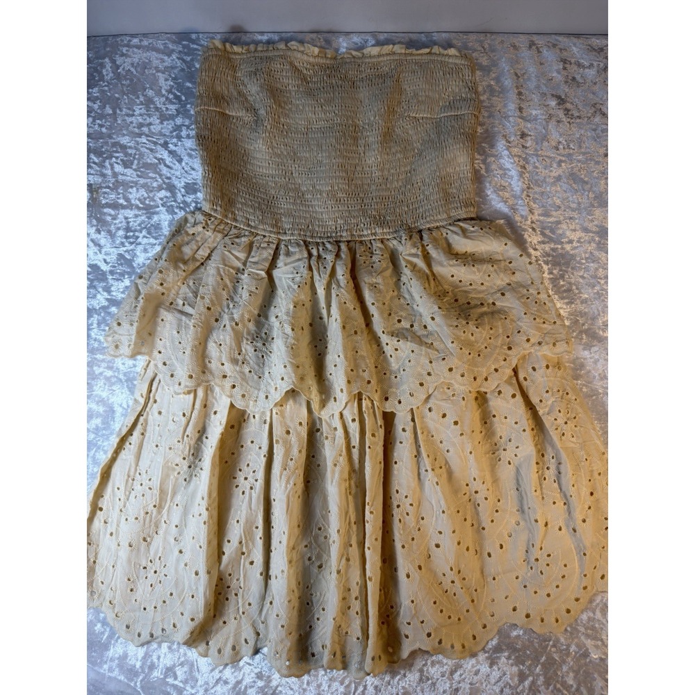 NWT BTBM Eyelet Strapless Mini Dress Cream Smocked Boho Cottagecore M